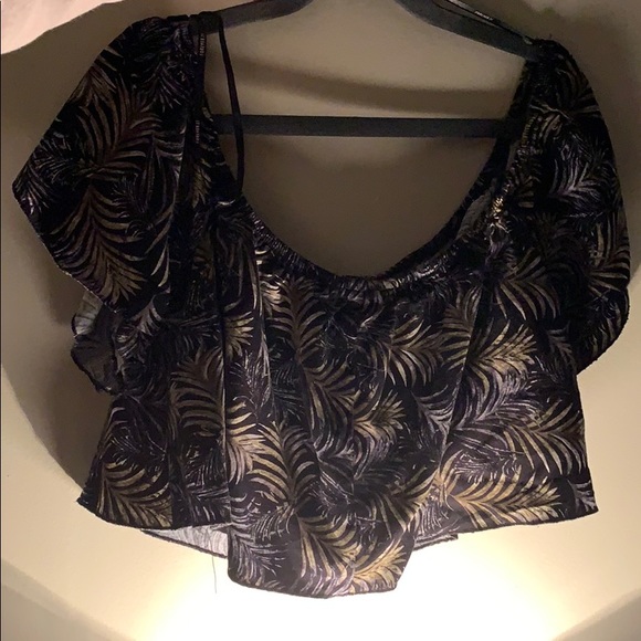 crop top - Picture 1 of 2